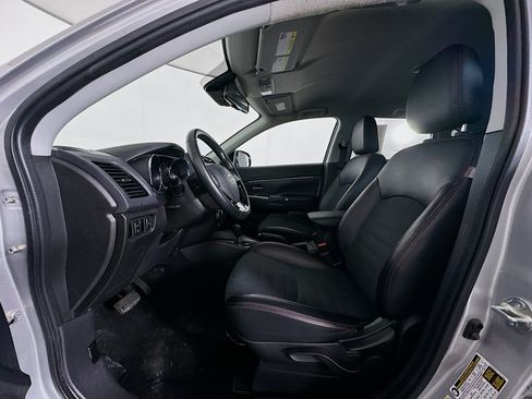 Used 2024 Mitsubishi Outlander Sport AWD image 13