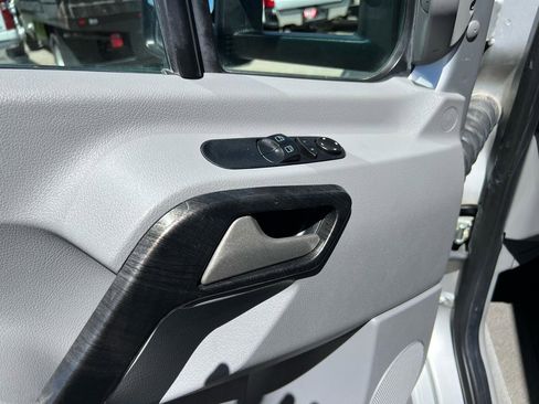 Used 2016 Mercedes-Benz Sprinter 3500 image 23
