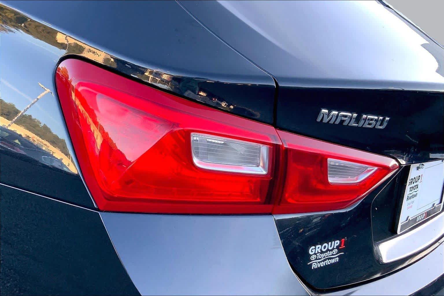 Used 2023 Chevrolet Malibu LT FWD image 25