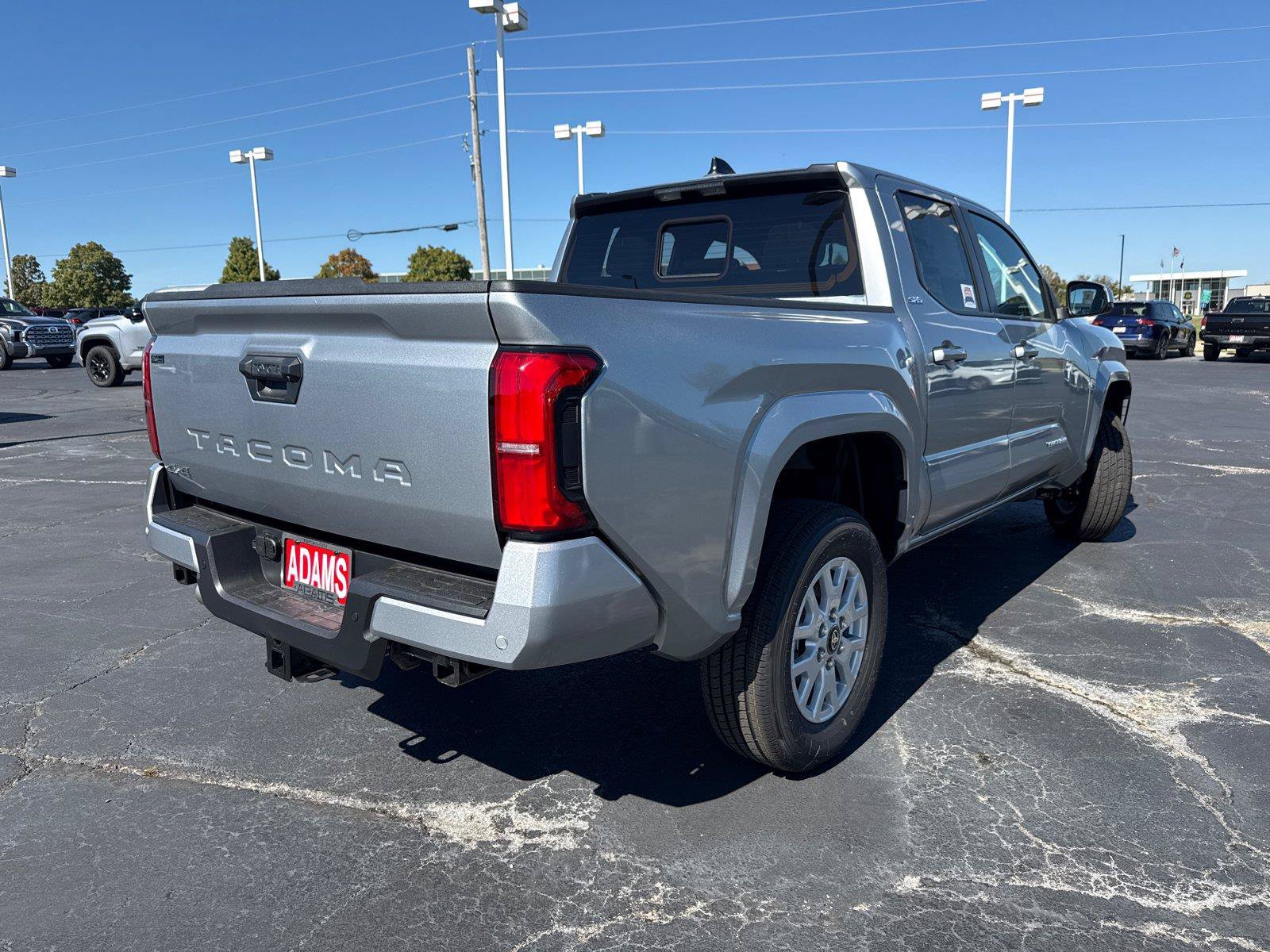 Used 2026 Toyota Tacoma SR5 AWD/4WD image 9