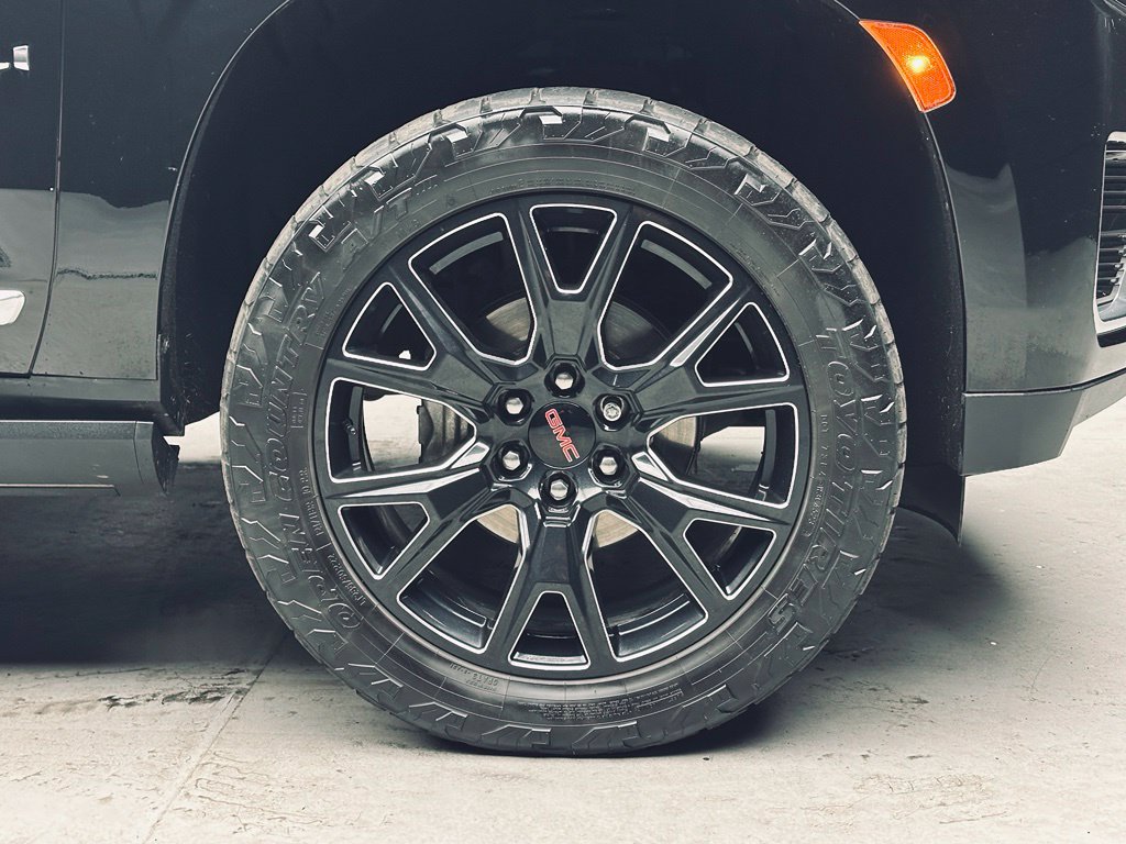Used 2023 GMC Yukon Denali AWD/4WD image 37