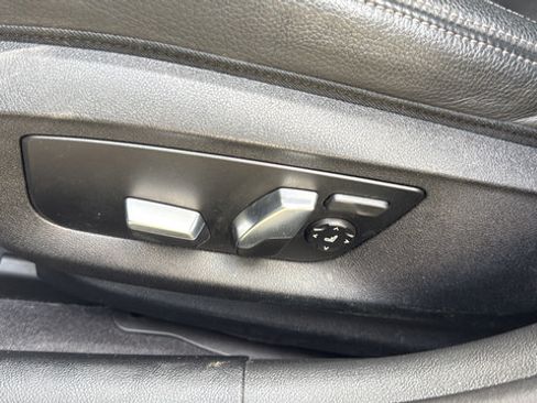 Used 2023 BMW 540i w/ M Sport Package RWD image 13