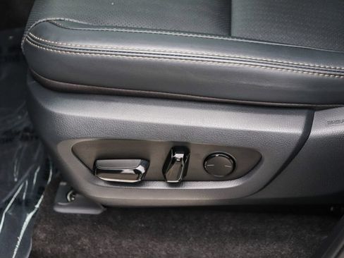 Used 2025 Lexus GX 550 AWD/4WD image 35