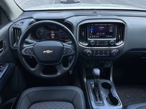 Used 2022 Chevrolet Colorado Z71 AWD/4WD image 11