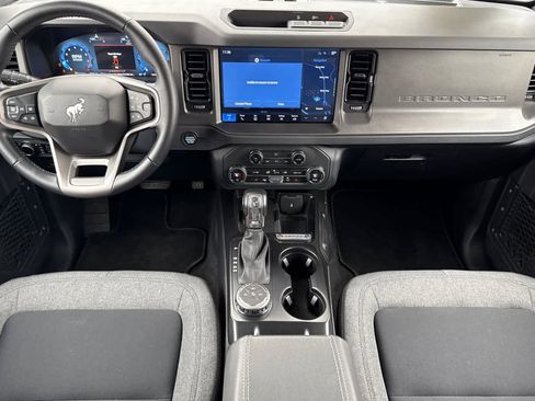 Used 2025 Ford Bronco Big Bend image 14