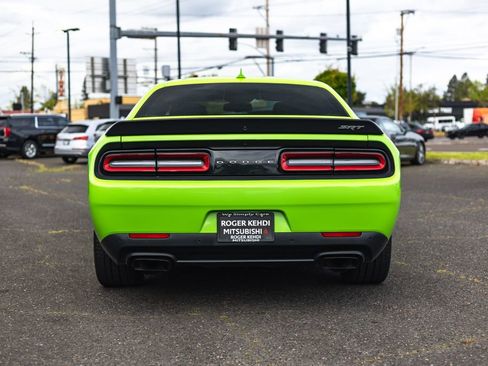 Used 2015 Dodge Challenger SRT Hellcat RWD image 12