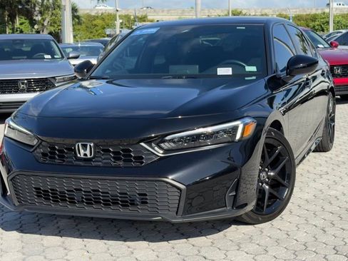 Used 2025 Honda Civic Sport image 1