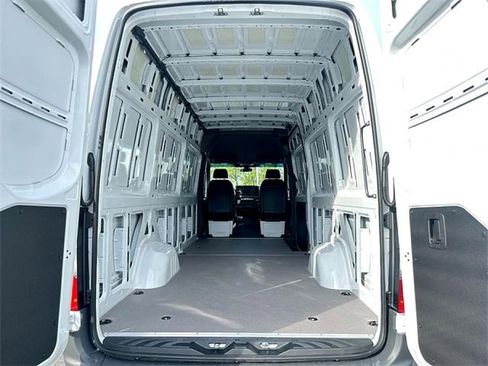 New 2025 Mercedes-Benz Sprinter 2500 image 13