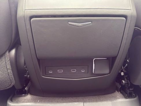 New 2026 Cadillac Escalade ESV Platinum Sport w/ LPO, ONYX Package image 31