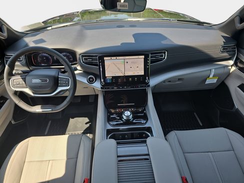 New 2026 Jeep Grand Wagoneer L 4WD image 9
