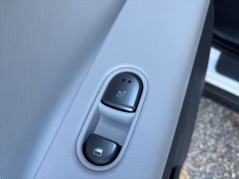 New 2025 Hyundai Ioniq 5 SEL image 12