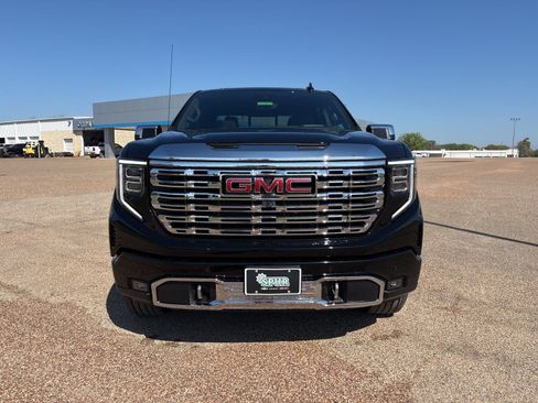 New 2026 GMC Sierra 1500 Denali w/ Denali Reserve Package AWD/4WD image 9