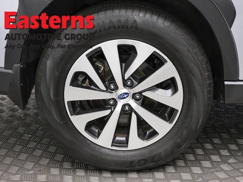 Used 2025 Subaru Outback Premium AWD/4WD image 25