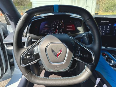 Used 2022 Chevrolet Corvette Stingray Premium Cpe w/ Battery Protection Package RWD image 16