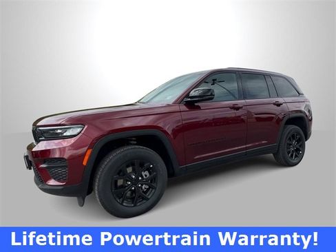 New 2025 Jeep Grand Cherokee Altitude image 4