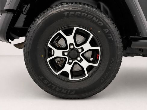 Used 2021 Jeep Wrangler Unlimited Rubicon w/ Cold Weather Group AWD/4WD image 32