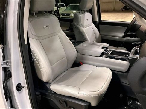 Certified 2025 Ford Expedition Max Platinum AWD/4WD image 7