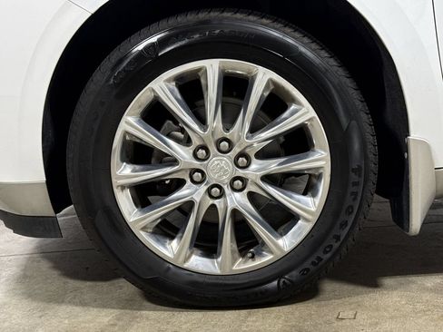 Used 2020 Buick Enclave Premium w/ Sun and Sites Package AWD/4WD image 29