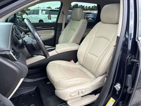 Used 2020 Buick Enclave Essence AWD/4WD image 13