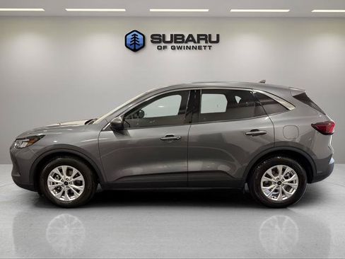 Used 2023 Ford Escape Active w/ Tech Pack #2 FWD image 2