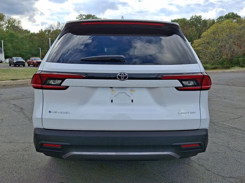 Used 2025 Toyota Grand Highlander Limited image 24