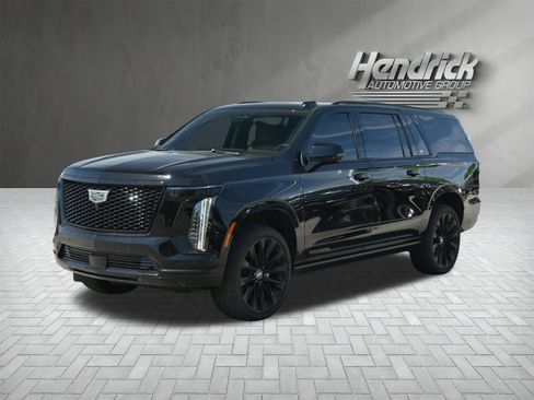 Used 2025 Cadillac Escalade ESV Sport Platinum w/ LPO, ONYX Package image 7
