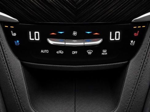 Used 2023 Cadillac XT6 Premium Luxury AWD/4WD image 38