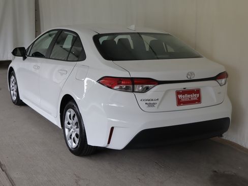 Used 2024 Toyota Corolla LE FWD image 24