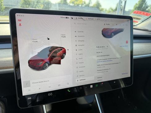 Used 2018 Tesla Model 3 Long Range RWD image 8