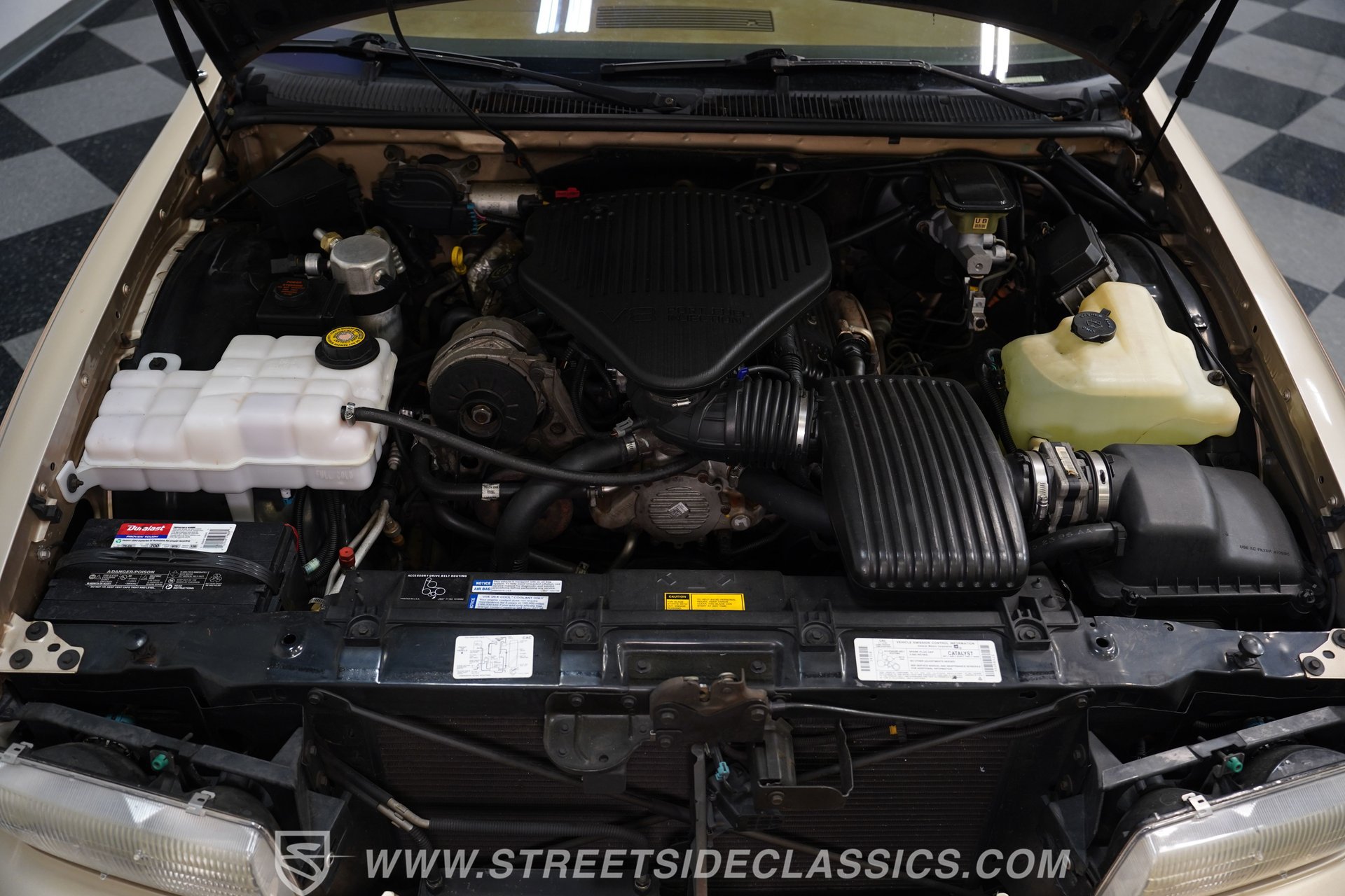 Used 1996 Buick Roadmaster Estate RWD image 33