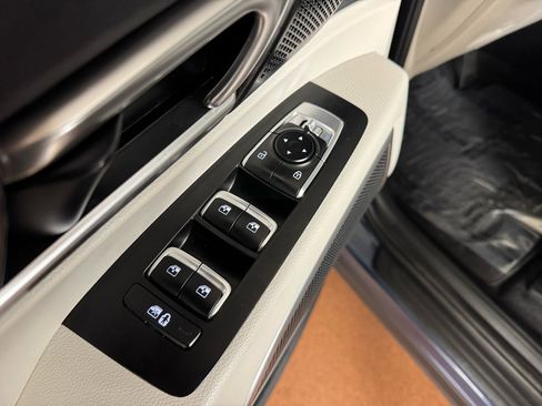 Used 2023 Kia Telluride S image 16