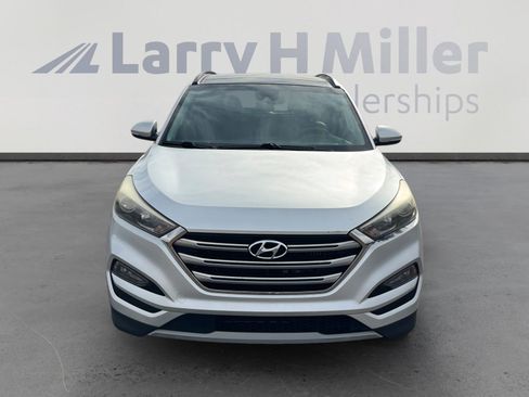 Used 2018 Hyundai Tucson Limited w/ Ultimate Package 02 image 8