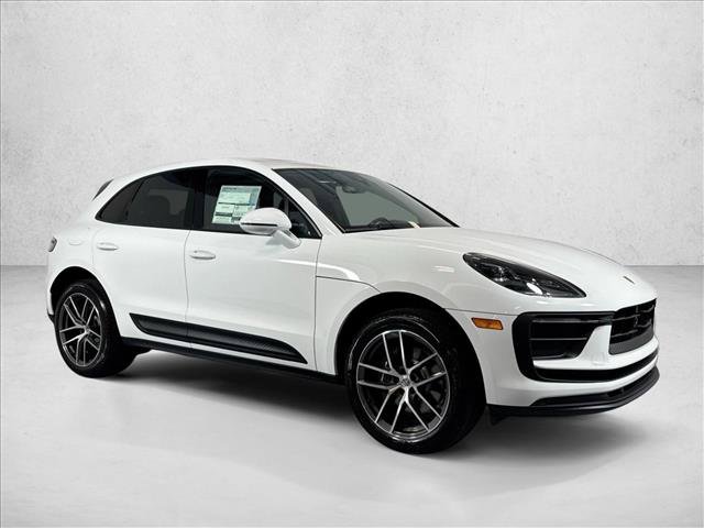 Used 2026 Porsche Macan AWD/4WD image 7