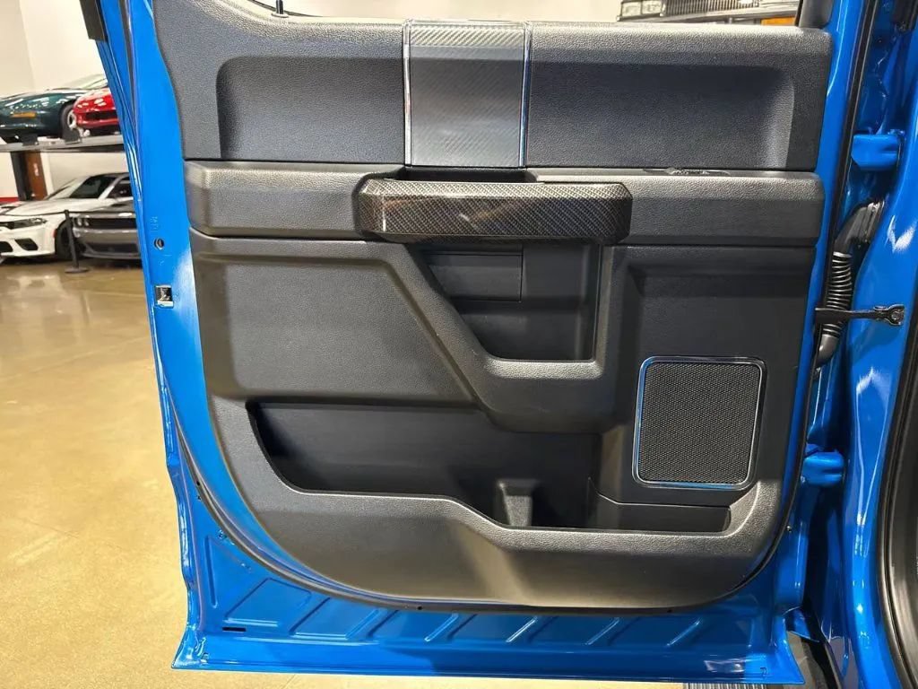 Used 2019 Ford F150 Lariat w/ Equipment Group 502A Luxury AWD/4WD image 19