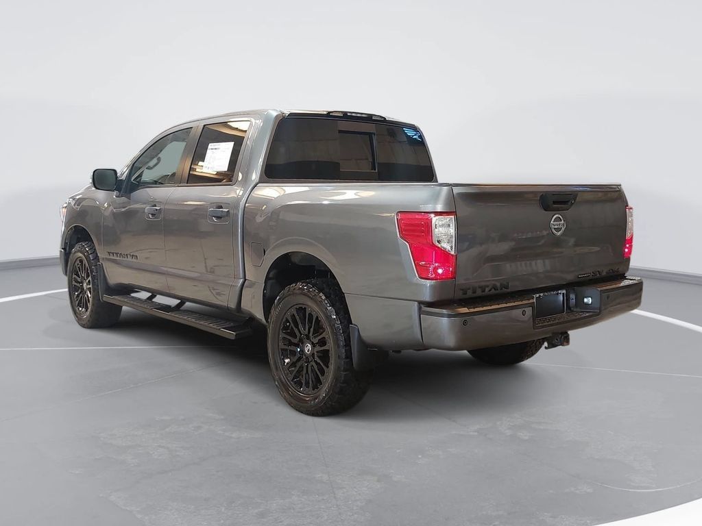 Used 2018 Nissan Titan SV w/ SV Convenience Package AWD/4WD image 7