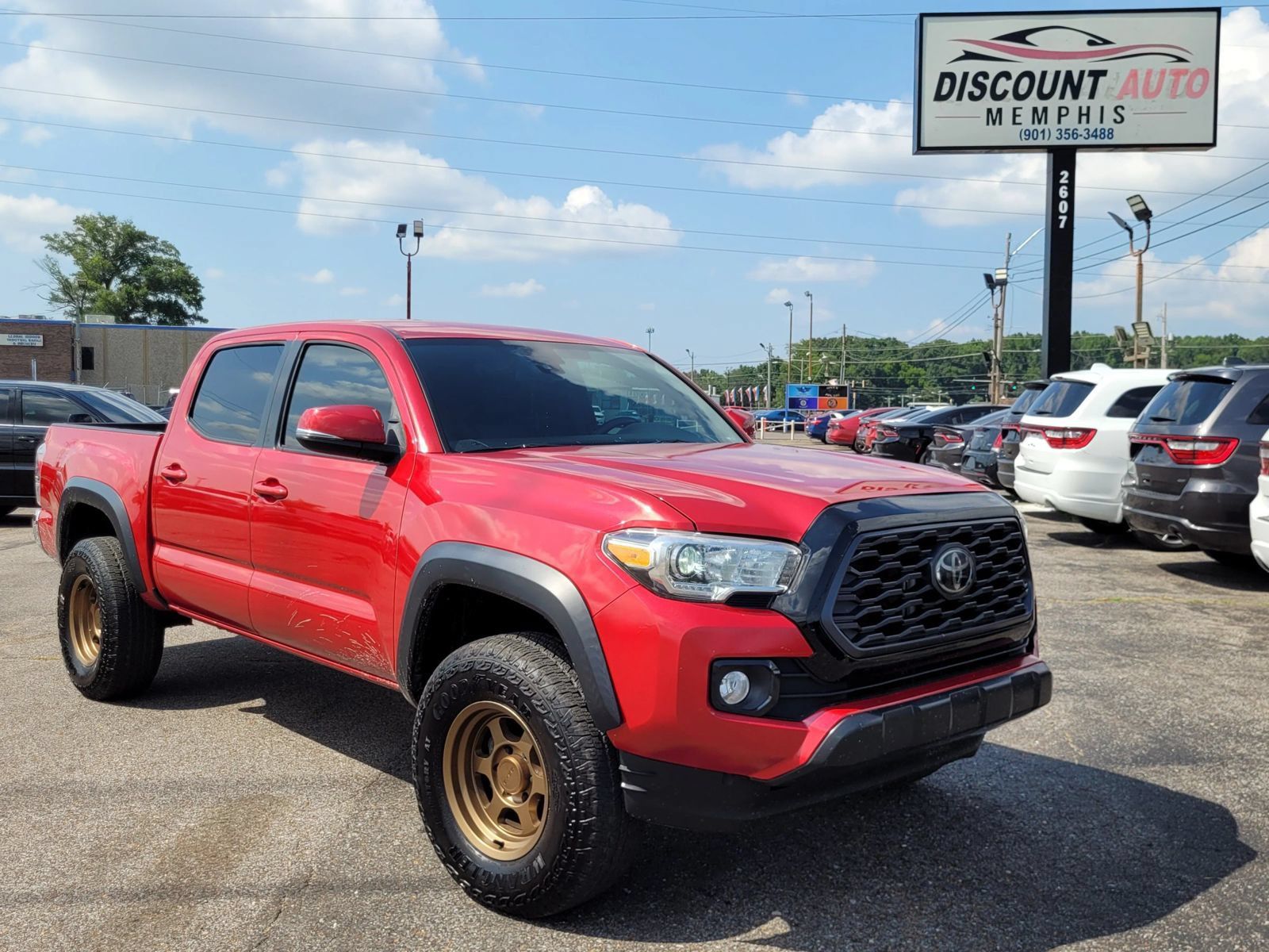 Used 2021 Toyota Tacoma TRD Off-Road AWD/4WD image 3