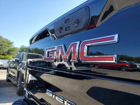 New 2026 GMC Sierra 3500 AT4 w/ AT4 Premium Plus Package AWD/4WD image 7