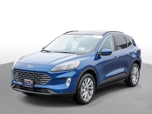 Used 2022 Ford Escape Titanium w/ Titanium Elite Package image 4