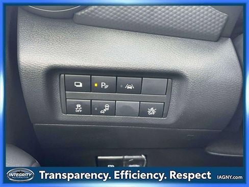 Certified 2025 Nissan Kicks Play S image 19