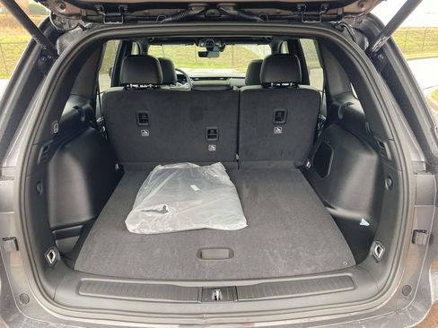 New 2026 Jeep Grand Cherokee Limited Reserve image 9