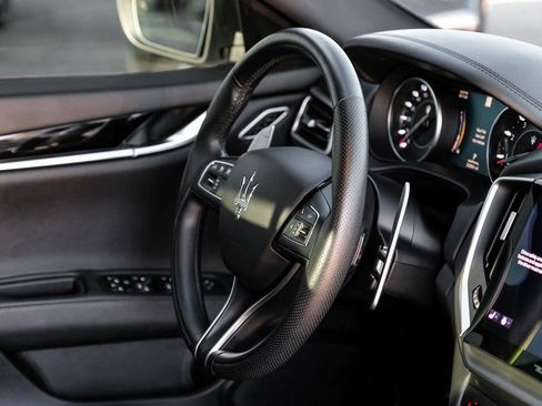 Used 2023 Maserati Ghibli Modena image 13