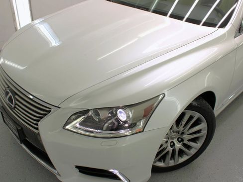 Used 2016 Lexus LS 460 w/ Comfort Package image 17