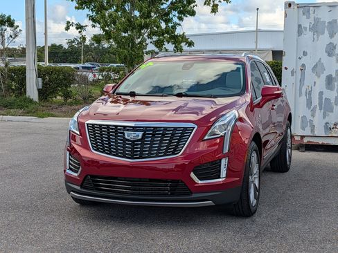 Used 2024 Cadillac XT5 Premium Luxury w/ LPO, Floor Liner Package FWD image 7