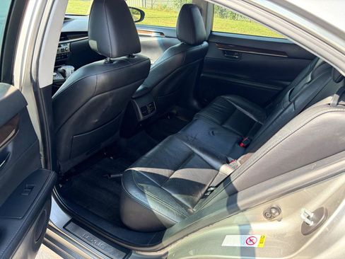 Used 2015 Lexus ES 350 w/ Luxury Package FWD image 13