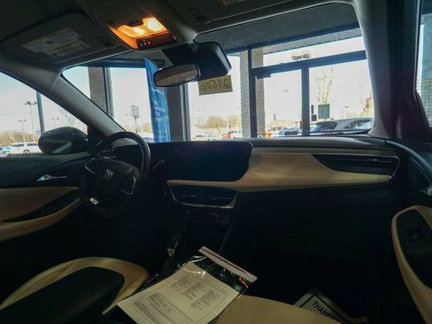 Used 2024 Buick Encore GX Sport Touring image 15