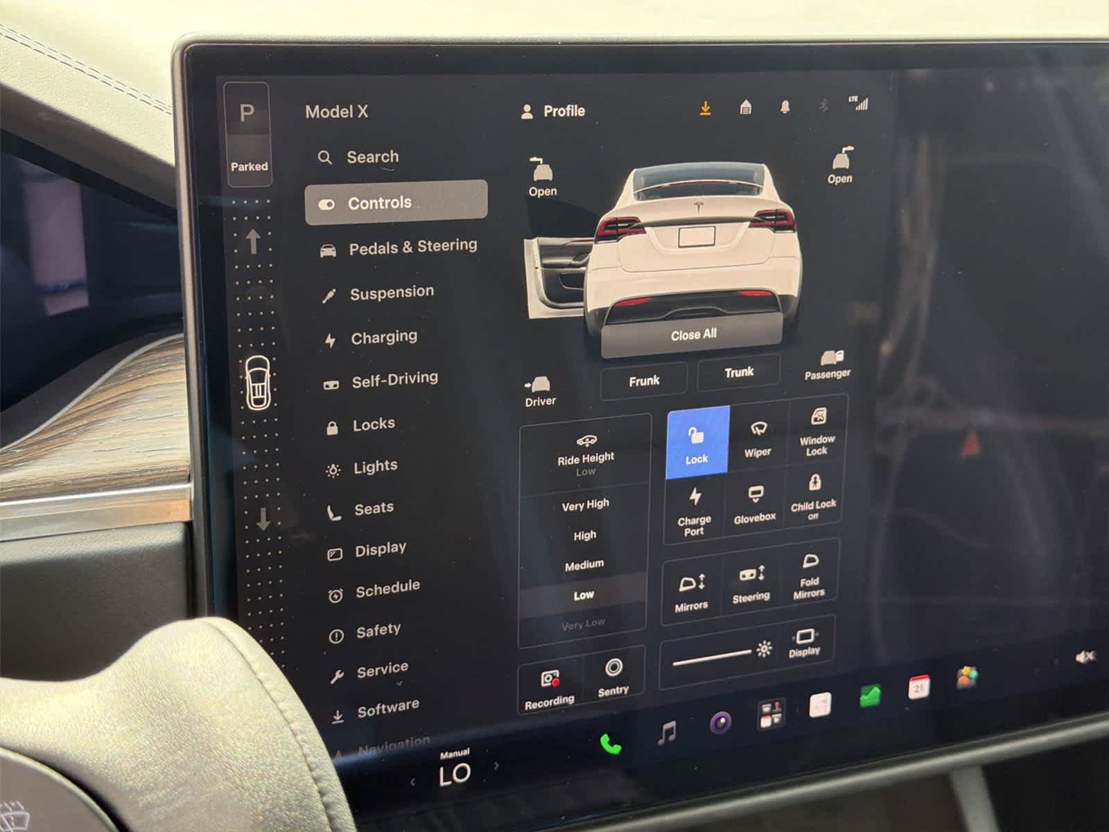 Used 2022 Tesla Model X AWD/4WD image 36