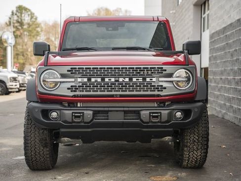 New 2026 Ford Bronco Badlands w/ Sasquatch Package image 3