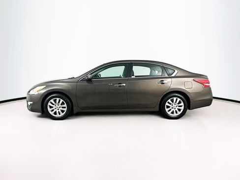 Used 2013 Nissan Altima 2.5 S FWD image 4