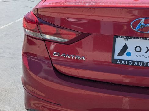Used 2018 Hyundai Elantra SEL FWD image 5