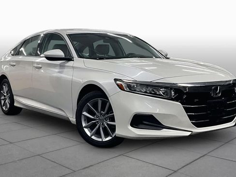Used 2021 Honda Accord LX image 2